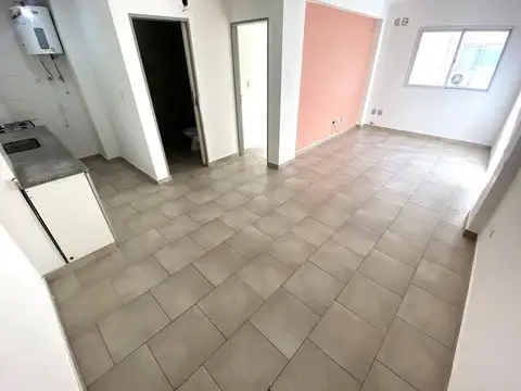 Profesor Juan Pizzurno 200