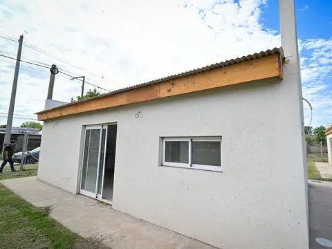 Casa 4 ambientes con 1 baño