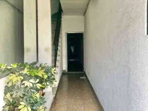 hipolito yrigoyen  al 6600