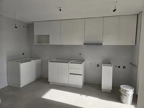 VENTA DEPTO 3 AMB VARELA BALCON COCHERA