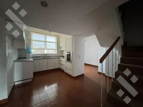 Departamento en Alquiler con 1 cocheras