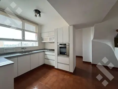 Departamento 15 ambientes con 4 baños