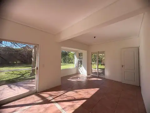 CASA EN VENTA EN PILAR