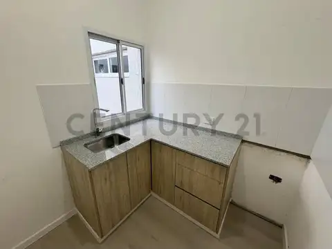 VENTA DEPARTAMENTO 3 AMBIENTES CON BALCON PATIO