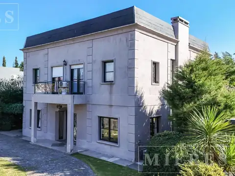 Casa en alquiler temporario en Santa María de los Olivos