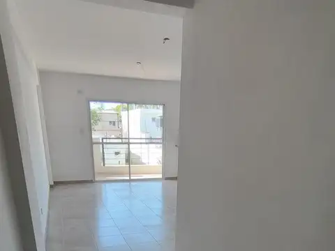 Departamento en Alquiler en San Lorenzo, $ 400.000