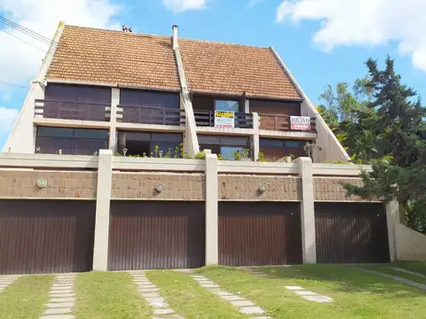 RETASADO!! Venta Triplex 5 Amb Barrio Norte A pasos de Mar!!