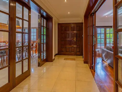 Casa en Venta de 5 dormitorios