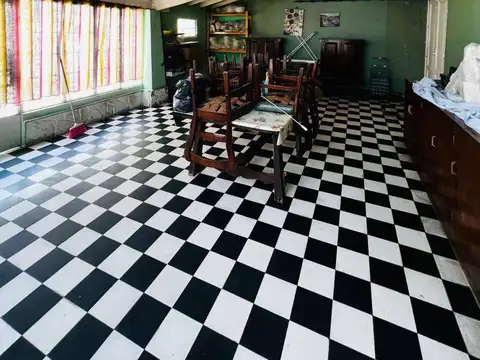Casa 3 ambientes con 1 baño