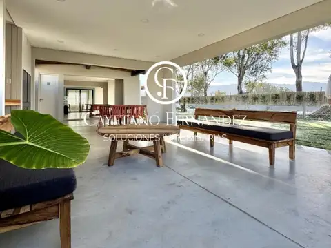 La Cercanía House / San Lorenzo Chico 1 , Piso 1
