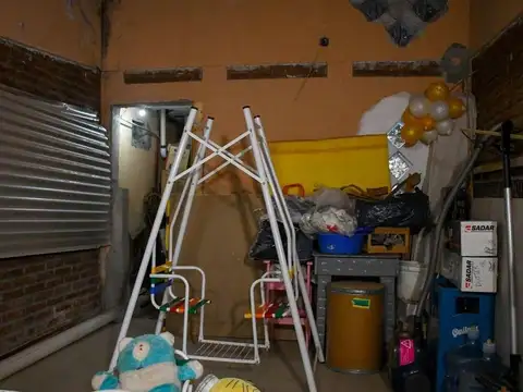 Casa 10 ambientes con 3 baños