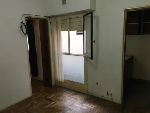 MARIO BRAVO 100, Piso 1