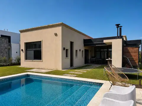 CASA EN ALQUILER BARRIO ACACIA PUERTOS 5 AMBIENTES