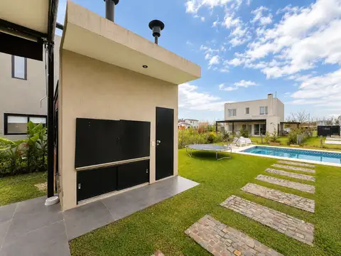 Casa en Alquiler de 4 dormitorios