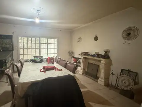 Quinta en del Viso/ 5 LOTES CON CASA A REFACCIONAR