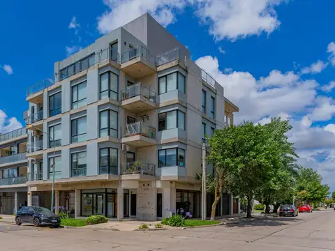 Departamento de 2 ambientes con cochera en Parque Luro