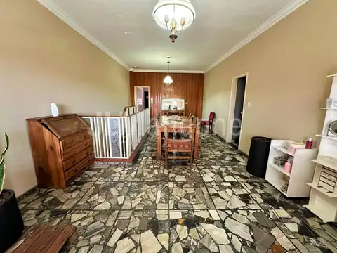 Depto Tipo Casa en Venta 60 años