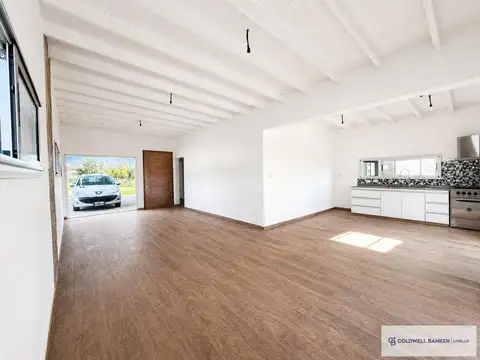 Casa 3 ambientes con 1 baño