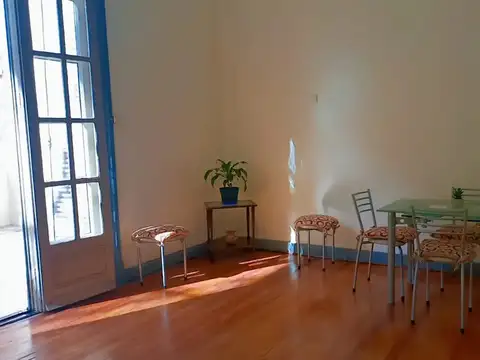 Depto Tipo Casa 5 ambientes con 2 baños