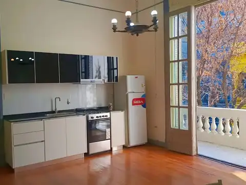 PH DE CATEGORIA EN VENTA 5 AMBIENTES CON BALCON TERRAZA EN IMPECABLE ESTADO A RE- ESTRENAR