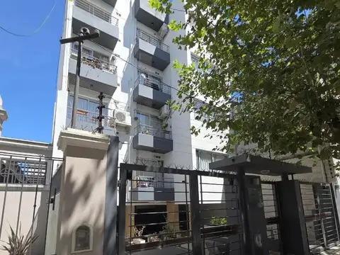 EXCELENTE DEPARTAMENTO 3 AMBIENTES EN HAEDO SUR