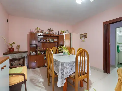 Las Azucenas 900