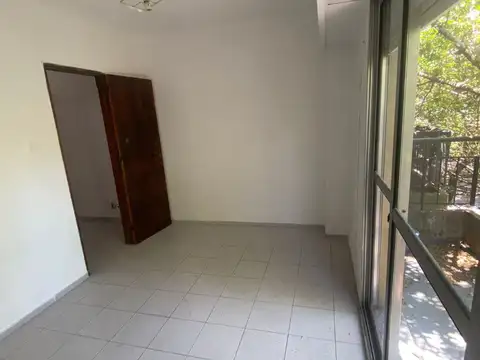 Departamento en Alquiler en Luis Agote, $ 580.000