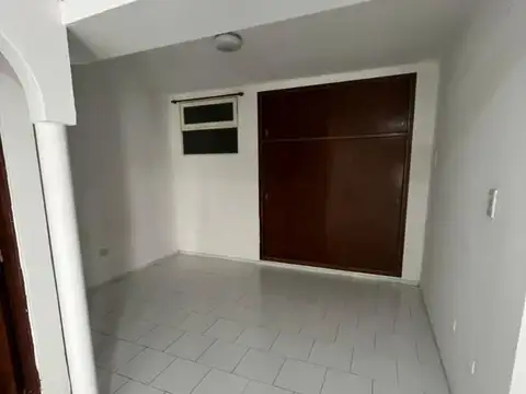 Ovidio Lagos 700, Piso pb