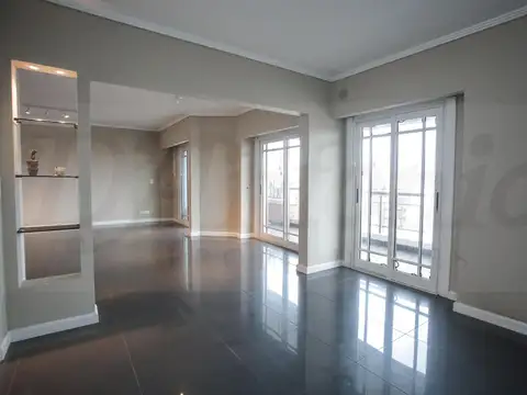 Departamento en Alquiler de 6 ambientes