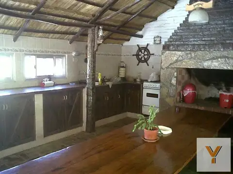 Casa en venta - 6 Dormitorios 5 Baños - 4600Mts2 - Exaltación de la Cruz