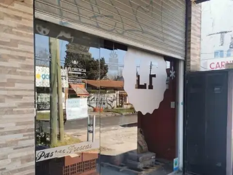 Local en Alquiler en Ituzaingó Norte, $ 700.000