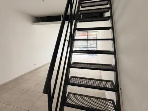 Local en Alquiler en Ituzaingó Norte, $ 800.000