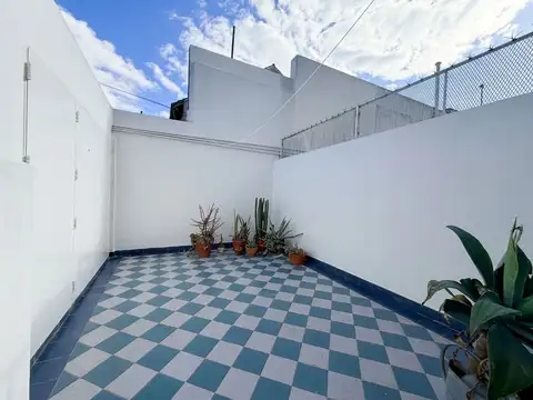 CASA CON PATIO 90 M /4 AMB /APTO CRÉDITO