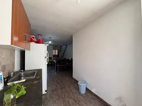 VENTA CASA DUPLEX HURLINGHAM OPORTUNIDAD