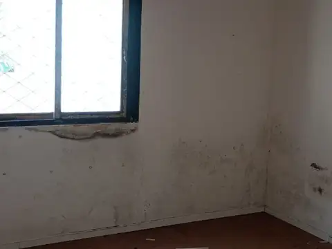 CASA 4 AMBIENTES  150 MTS 2 APROX. CON PATIO Y PARRILLA SAN JUSTO