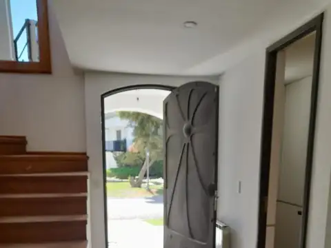 Casa en Venta en Lujan De Cuyo, USD 330.000