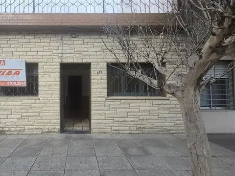 PH 3 amb. con patio y terraza. Independiente. V. Martelli