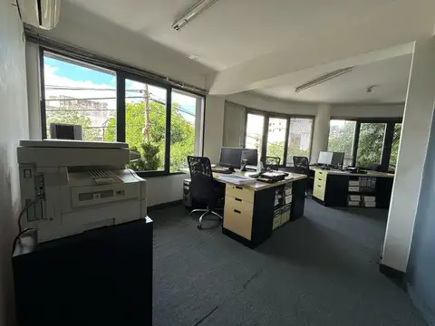 Oficina en Venta con 2 cocheras