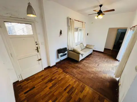 Depto Tipo Casa en Alquiler de 2 dormitorios