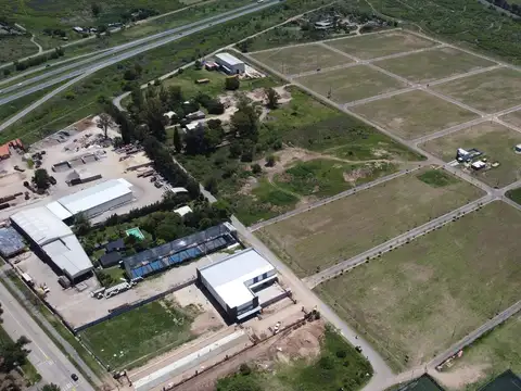 Terreno en Venta 33  mts Fondo