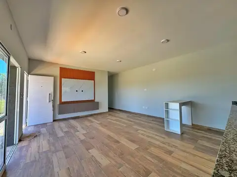 Casa 2 ambientes con 1 baño