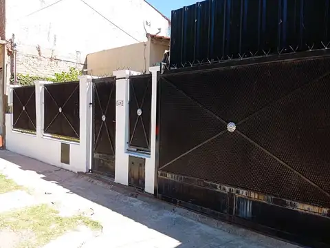 CASA 4 AMBIENTES VENTA TRISTAN SUAREZ CON DEPTO