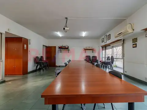 VENTA TRIPLEX  9 AMBIENTES CON TERRAZA - FINANCIA