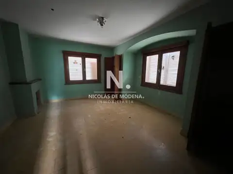 Casa Peninsula , excelente ubicacion , a reciclar , apta para proyecto