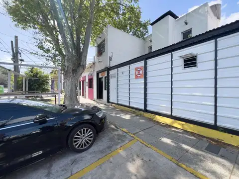 V. Lynch - Terreno con 3 unidades. ACEPTA PERMUTA