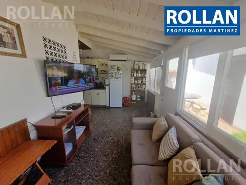 Casa 6 ambientes con 2 baños