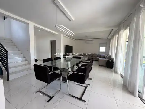 Casa en Venta en Lagos De Canning, USD 390.000