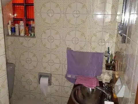 Casa Chalet  en Venta en Bernal, Quilmes, G.B.A. Zona Sur