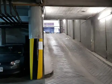 Cochera en venta - 12Mts2 - Monserrat