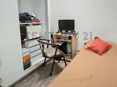 VENTA CASA 4 AMBIENTES EN MORON-PERMUTA